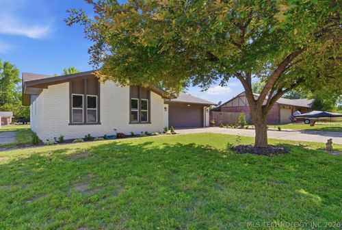 21908 W 11th St S, Sand Springs, OK, 74063-5144 | Card Image