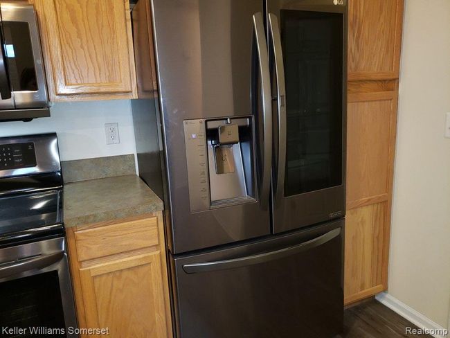 15268 Yale Dr, Condo with 2 bedrooms, 2 bathrooms and null parking in Clinton Twp MI | Image 9