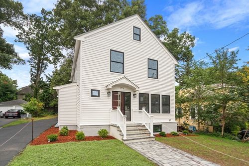 179 Woodcliff Rd, Newton, MA, 02461-1838 | Card Image