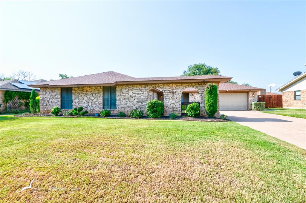 Falcon Dr, Abilene, TX 79606
