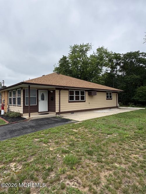 16 Allaire Dr, Toms River, NJ, 08753-1616 | Card Image