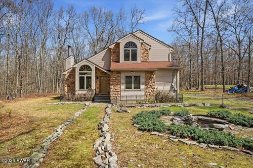 3176 Bluebird Dr, Bushkill, PA, 18324-7845 | Card Image