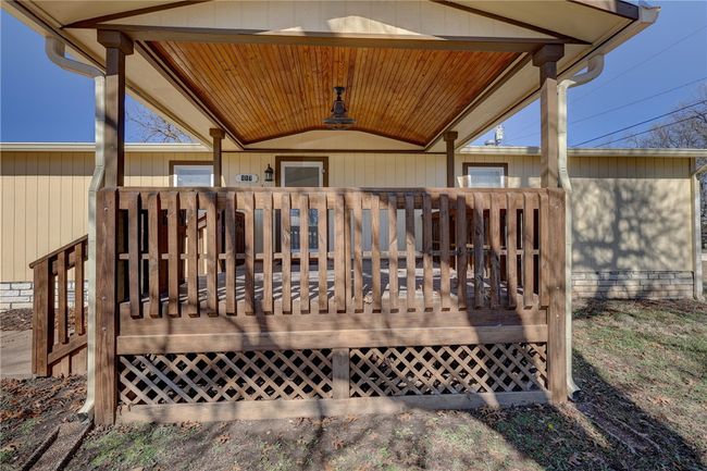 117 E Denmark St, House other with 3 bedrooms, 2 bathrooms and 2 parking in Walnut Springs TX | Image 5
