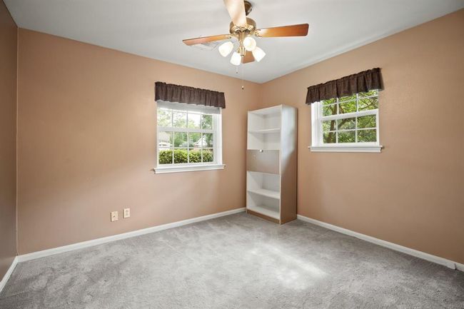 111 Whispering Oaks Dr, House other with 4 bedrooms, 2 bathrooms and 2 parking in Seabrook TX | Image 15