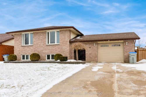 10 Westgate Ave, Strathroy, ON, N7G3T1 | Card Image
