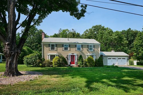 35 Meadow Ln, Greenfield, MA, 01301-9703 | Card Image