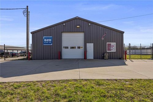 305 S Joplin St, Pittsburg, KS, 66762-5239 | Card Image