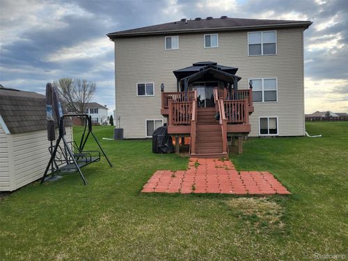 5216 Northwood Rd, Grand Blanc, MI, 48439-3433 | Card Image