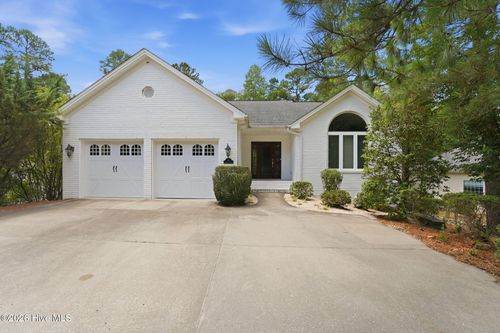 25 Kingswood Cir, Pinehurst, NC, 28374-6942 | Card Image
