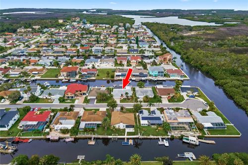 9911 Island Harbor Dr, Port Richey, FL, 34668-3552 | Card Image