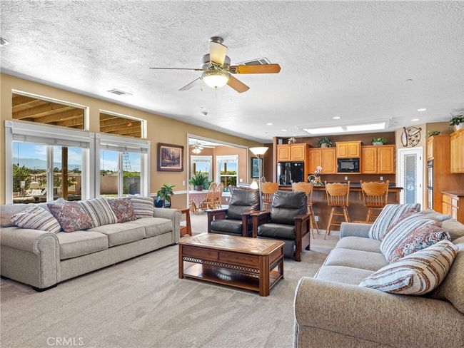 8650 Verbena Rd, House other with 4 bedrooms, 4 bathrooms and 7 parking in Oak Hills CA | Image 30
