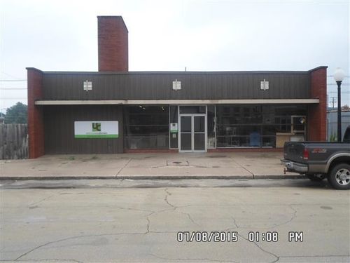 209 W Broadway St, Cushing, OK, 74023-3223 | Card Image