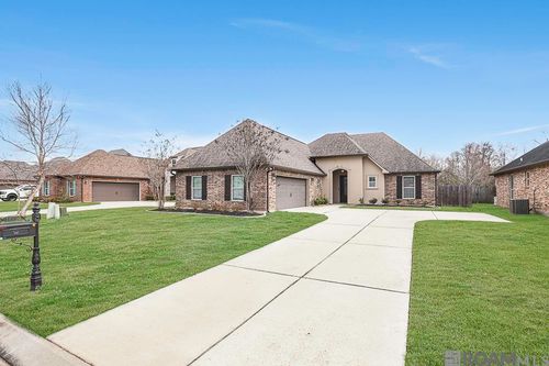 18190 Old Reserve Dr, Prairieville, LA, 70769-5531 | Card Image