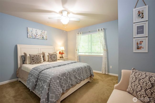 Upstairs 2nd Bedroom. | Image 24