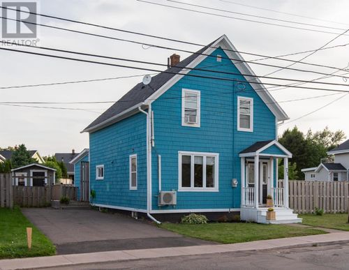 77 Spring Park Rd, Charlottetown, PE, C1A3Y3 | Card Image