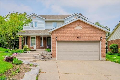132 Trussler Rd, Kitchener, ON, N2N0A9 | Card Image