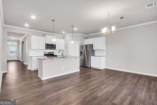 6872 Lake Overlook Ln, House other with 4 bedrooms, 2 bathrooms and 2 parking in Flowery Branch GA | Image 8