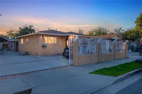 1038 Hollister St, San Fernando, CA, 91340-3616 | Card Image