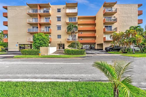 apt-208-3545 Ne 167th St, North Miami Beach, FL, 33160-3501 | Card Image