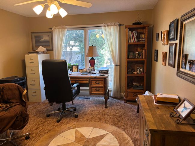 Bedroom/office | Image 34