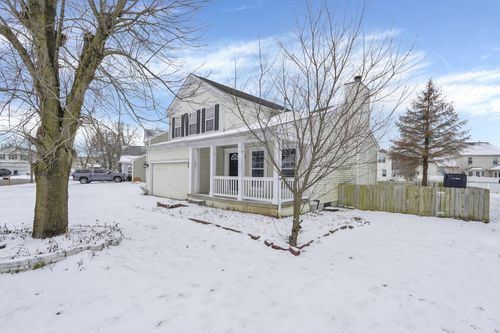 8651 Robbins Loop Dr, Reynoldsburg, OH, 43068-8549 | Card Image