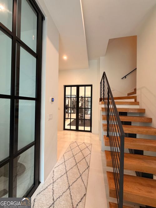 2110 E Roxboro Road Ne, Atlanta, GA, 30324 | Card Image