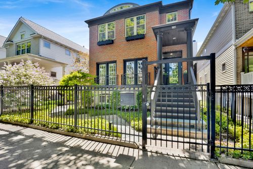 1621 Rosehill Dr, Chicago, IL, 60660-4017 | Card Image