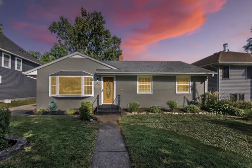 908 Bellows St, West Saint Paul, MN, 55118-1319 | Card Image