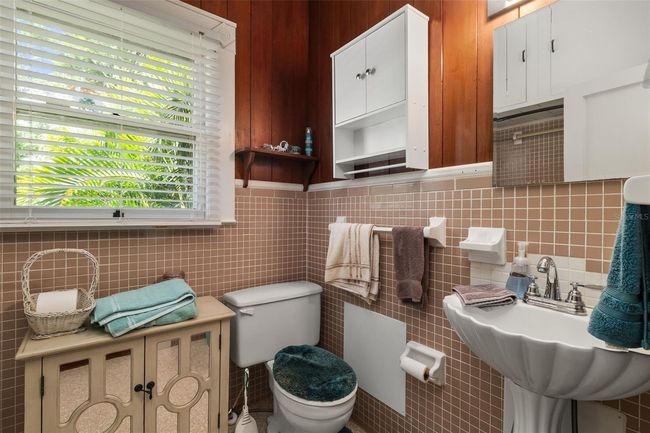 2nd Bathroom | Image 31