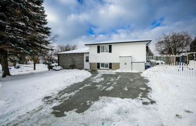 469 Ashby Crt, House other with 3 bedrooms, 3 bathrooms and 4 parking in Waterloo ON | Image 2