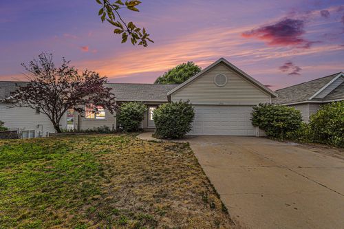 2953 Sunrise Ave, Holland, MI, 49424-8317 | Card Image