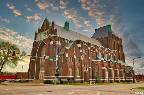 400 Ne Perry Ave, Peoria, IL, 61603-3630 | Card Image
