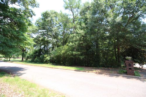 109 Creekwalk Dr, Anderson, SC, 29625-6458 | Card Image
