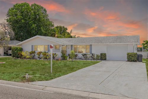 8014 Lotus Dr, PORT RICHEY, FL, 34668-3242 | Card Image