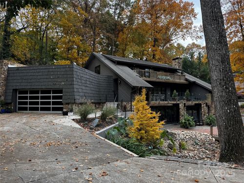 210 Hargett Ct, Charlotte, NC, 28211-4069 | Card Image