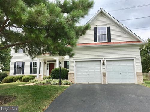 19176 Potomac Crest Dr, TRIANGLE, VA, 22172-2328 | Card Image