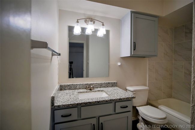 E - 6370 S 80 Th East Ave, Condo with 2 bedrooms, 3 bathrooms and null parking in Tulsa OK | Image 19