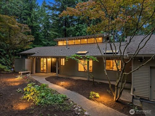 3518 129th Avenue Ne, Bellevue, WA, 98005 | Card Image