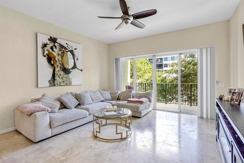 307-1640 Presidential 307 Way, West Palm Beach, FL, 33401 | Card Image