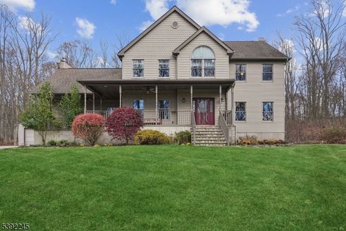 2 Country Ln, Glen Gardner, NJ, 08826-6432 | Card Image