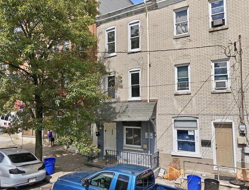395 W Allen, Allentown City, PA, 18102 | Card Image