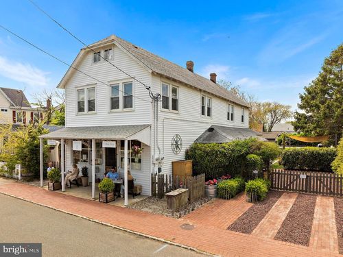 210 N Beach Ave, BEACH HAVEN, NJ, 08008-1864 | Card Image