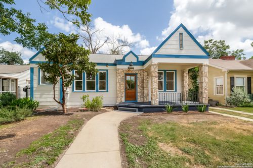2007 W Mistletoe Ave, San Antonio, TX, 78201-5328 | Card Image