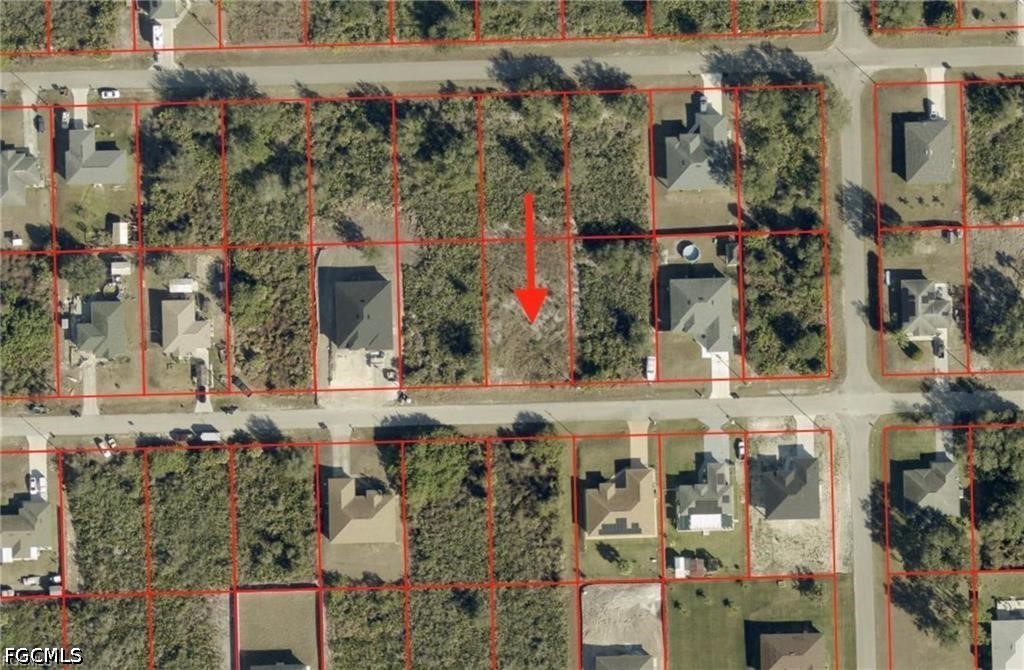 Land in Lehigh Acres 4
