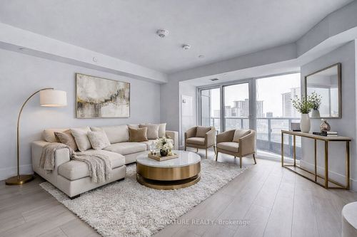 2722-585 Bloor St E, Toronto, ON, M4W0B3 | Card Image