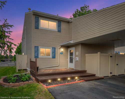 799 Kirts Blvd, Troy, MI, 48084-4844 | Card Image