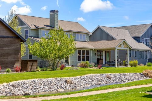 549 S Birch St, Sisters, OR, 97759-2512 | Card Image