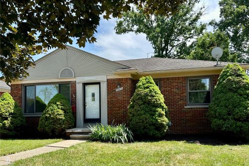 20618 Sunnyside St, Saint Clair Shores, MI, 48080-4241 | Card Image
