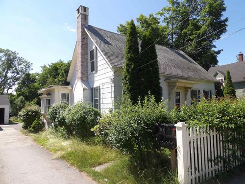 25 Downing St, Concord, NH, 03301-3507 | Card Image