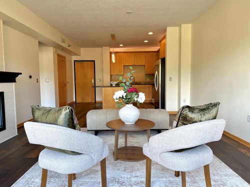 311-284 Spring St, Saint Paul, MN, 55102-4483 | Card Image